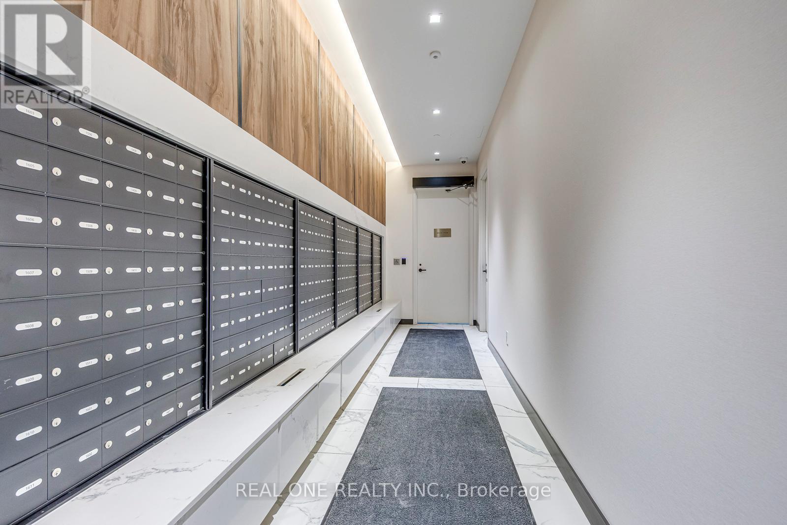 1012 - 8 Tippett Road, Toronto, ON - Indoor Photo Showing Other Room