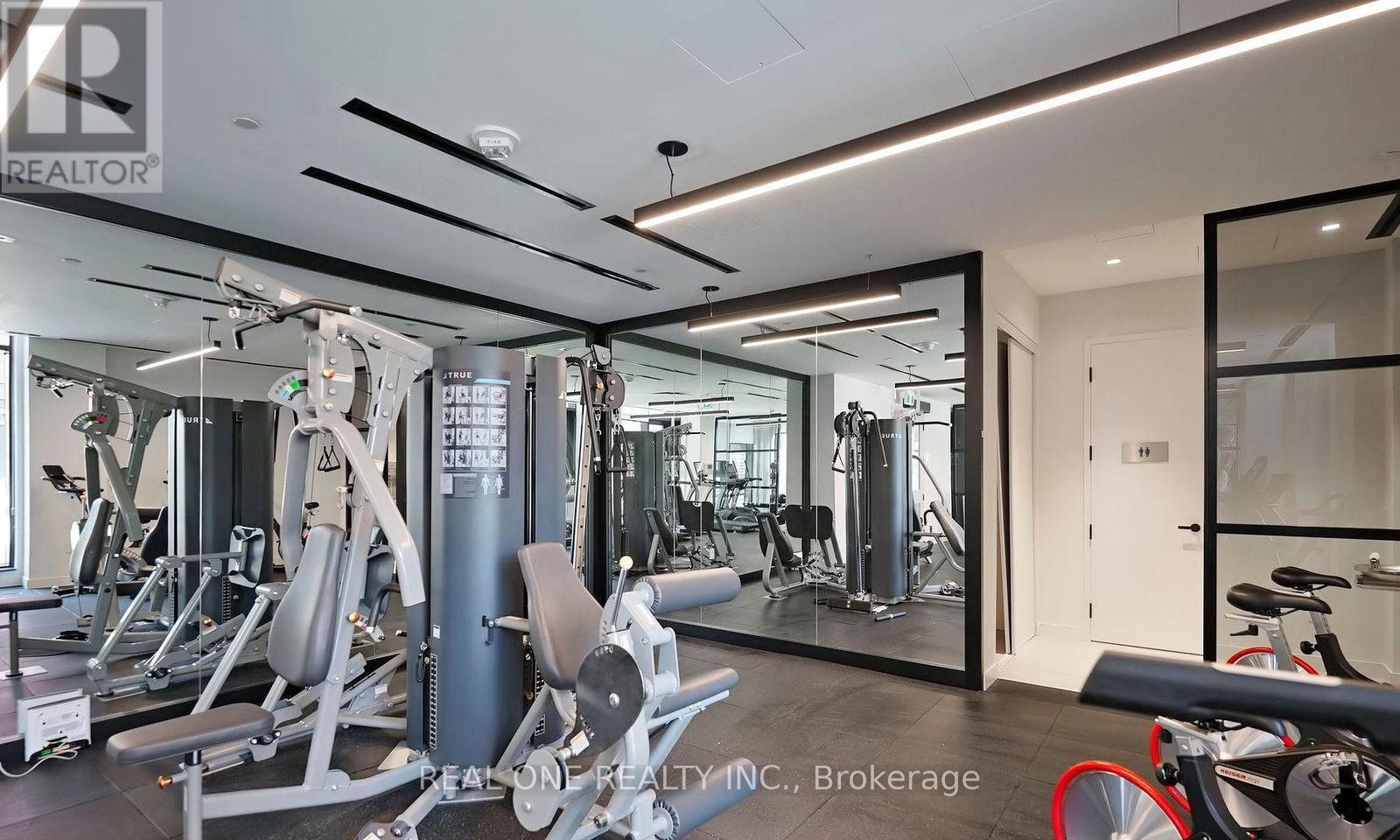 1012 - 8 Tippett Road, Toronto, ON - Indoor Photo Showing Gym Room