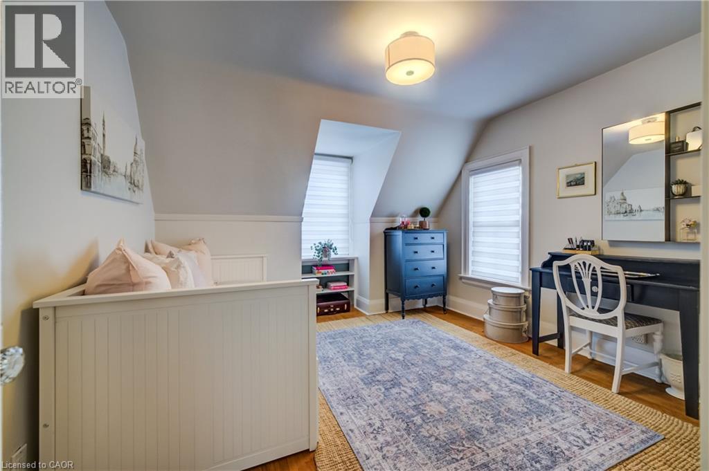 8 Lowrey Avenue S, Cambridge, ON - Indoor