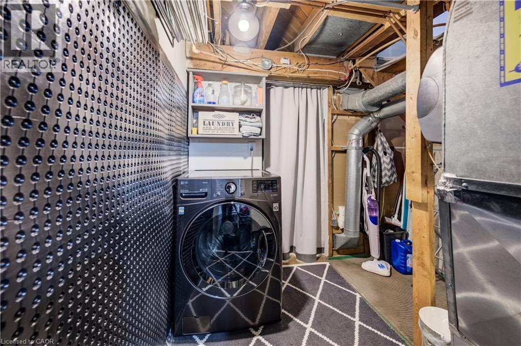 8 Lowrey Avenue S, Cambridge, ON - Indoor Photo Showing Laundry Room