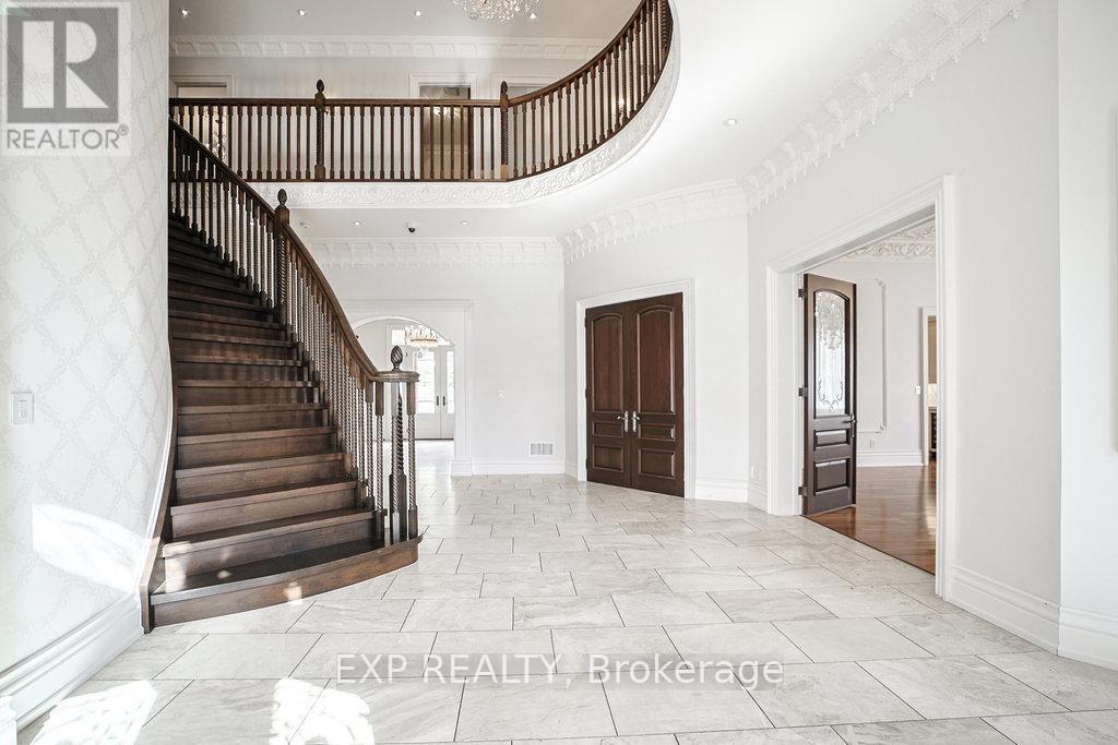 68 Davidson Drive, Vaughan, ON - Indoor Photo Showing Other Room