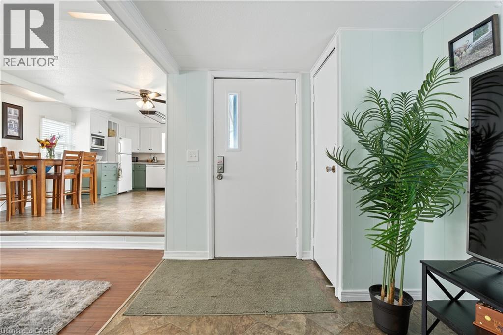 4588 Martha Lane, Beamsville, ON - Indoor Photo Showing Other Room