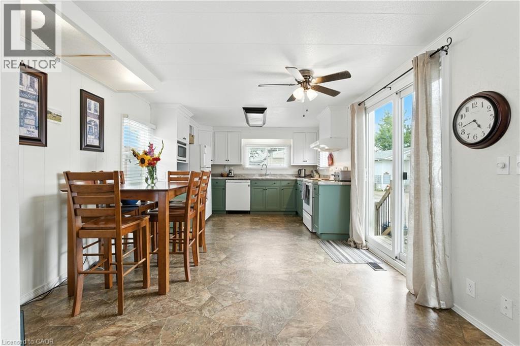 4588 Martha Lane, Beamsville, ON - Indoor