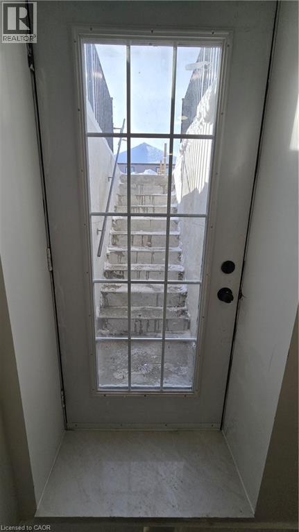 View of entryway - 7266 Silver Creek Circle, London, ON - Indoor Photo Showing Other Room