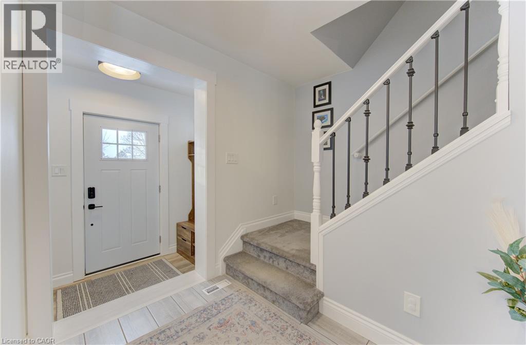 Convenient mudroom & large entrance - 51 Nathaniel Crescent, Kitchener, ON - Indoor Photo Showing Other Room