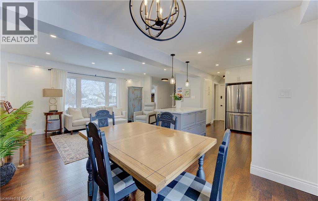 51 Nathaniel Crescent, Kitchener, ON - Indoor Photo Showing Dining Room