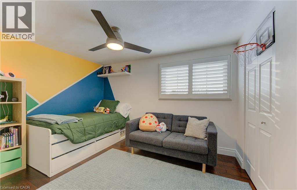 Bright and spacious with large closet - 51 Nathaniel Crescent, Kitchener, ON - Indoor