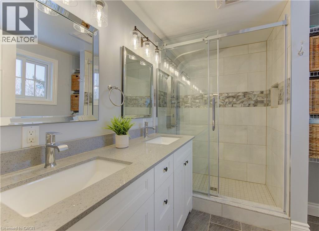 4-piece ensuite off the primary bedroom - 51 Nathaniel Crescent, Kitchener, ON - Indoor Photo Showing Bathroom