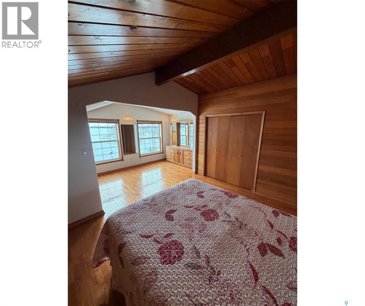 74 Nunn Street, La Ronge, SK - Indoor Photo Showing Bedroom