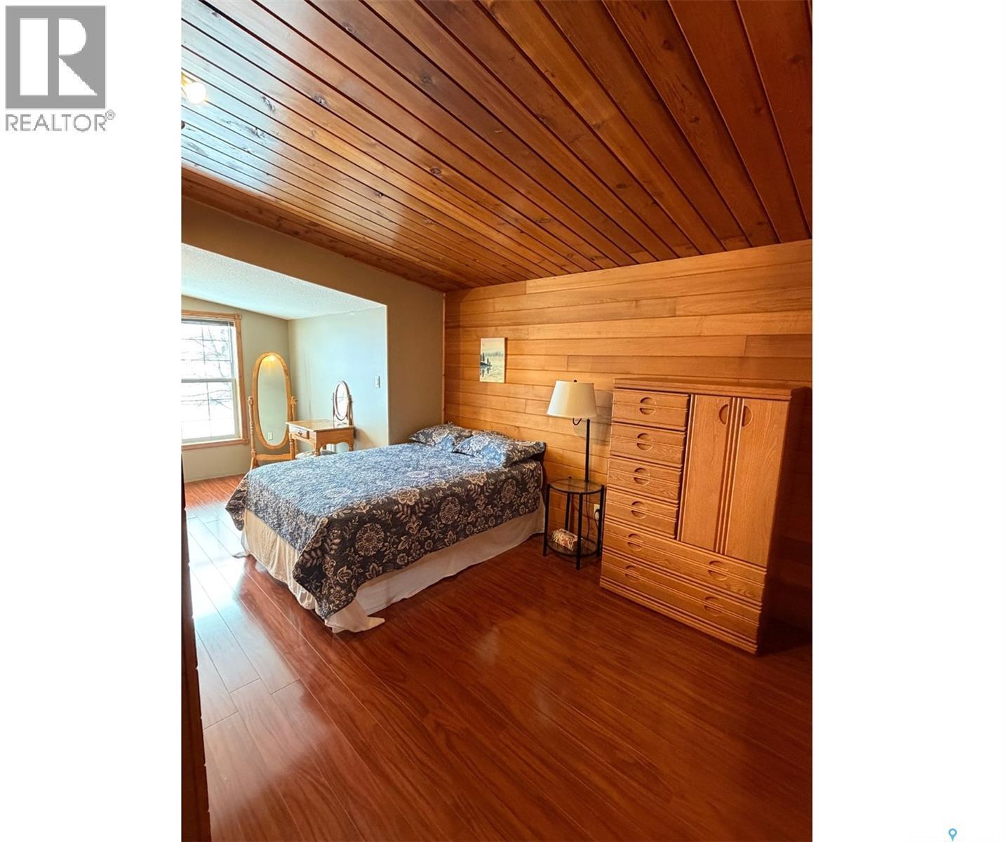 74 Nunn Street, La Ronge, SK - Indoor Photo Showing Bedroom