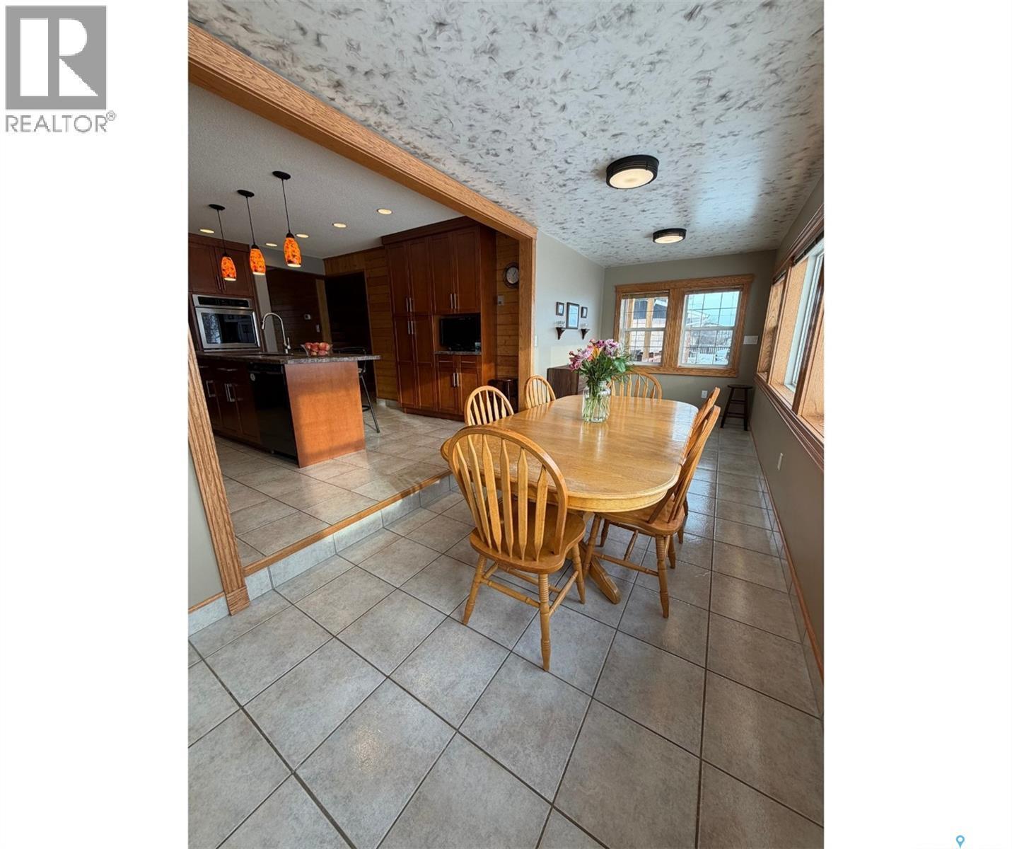 74 Nunn Street, La Ronge, SK - Indoor Photo Showing Dining Room