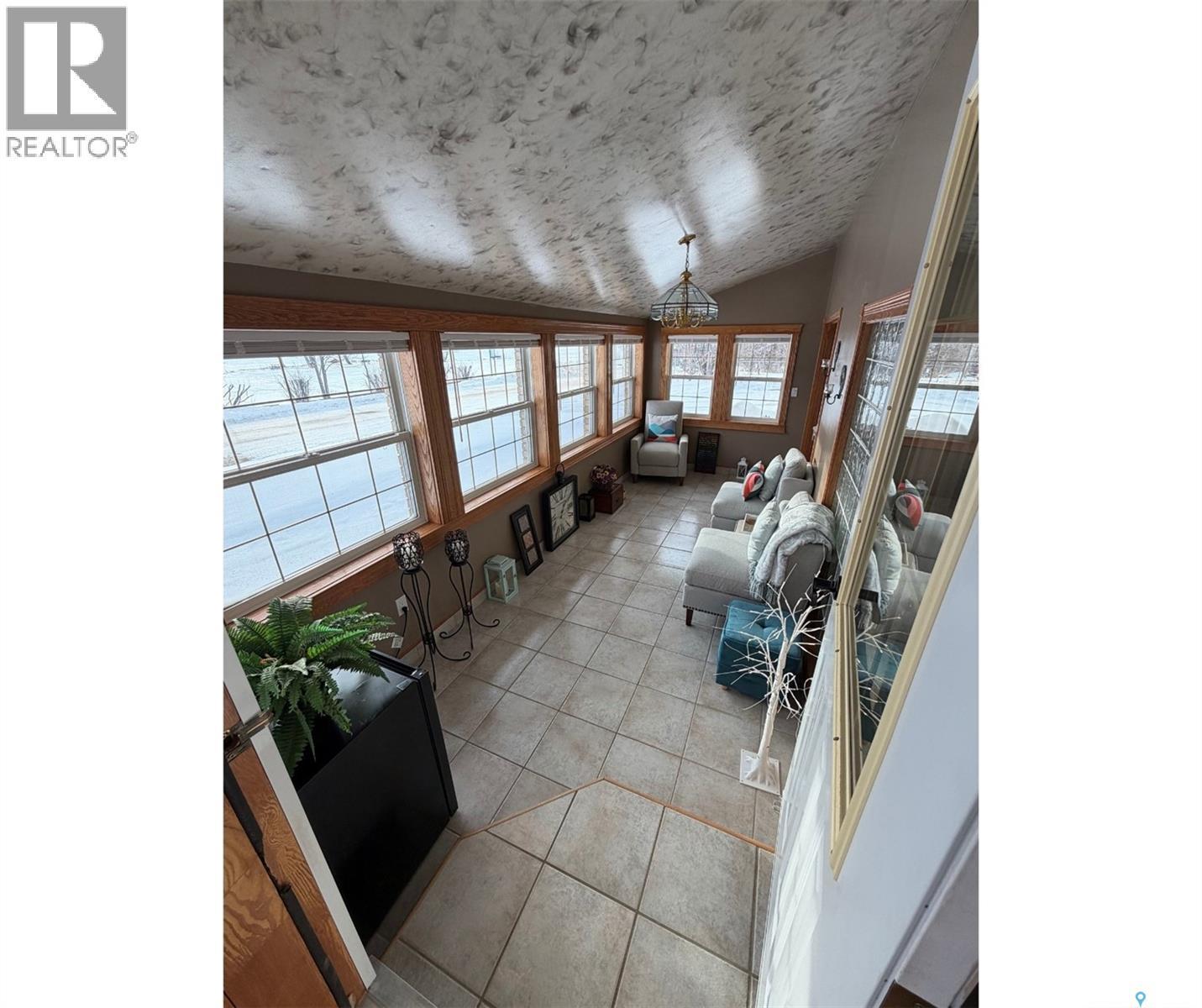 74 Nunn Street, La Ronge, SK - Indoor Photo Showing Other Room