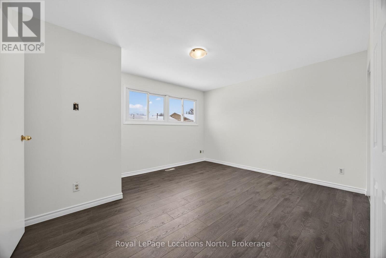 633 Tenth Street, Collingwood, ON - Indoor Photo Showing Other Room