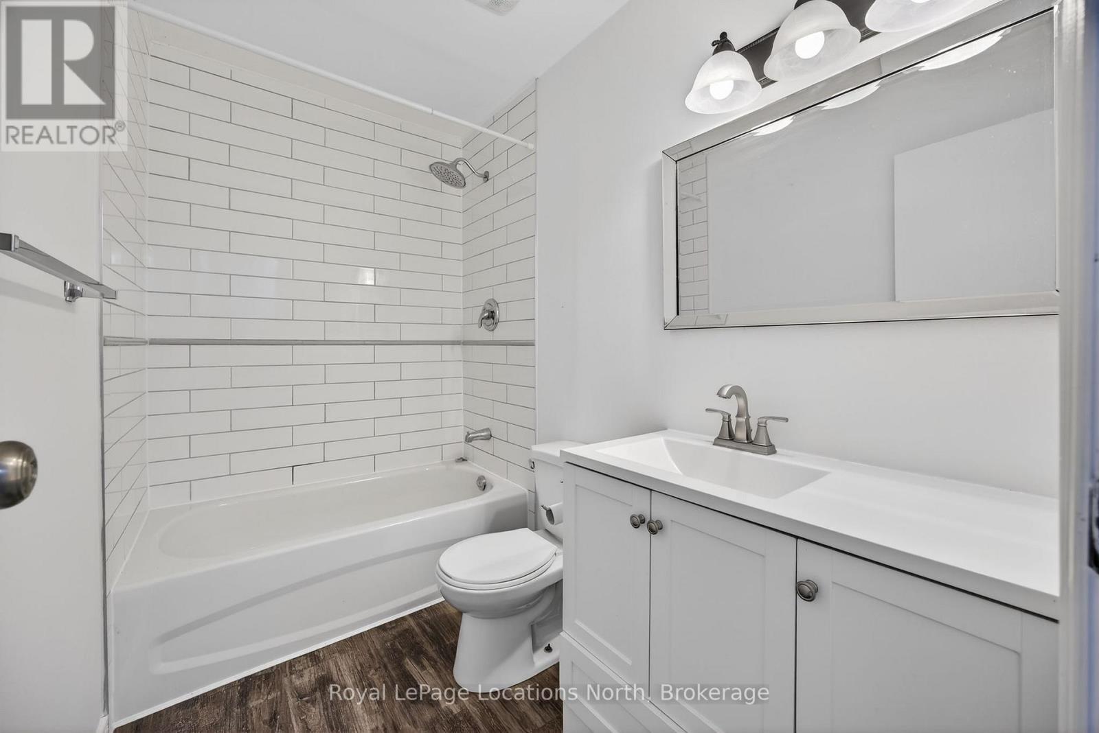 633 Tenth Street, Collingwood, ON - Indoor Photo Showing Bathroom