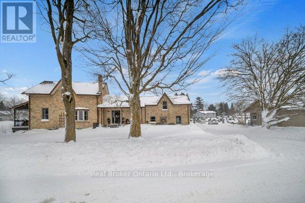 690 Wallace Avenue S, North Perth (Listowel), ON - Outdoor