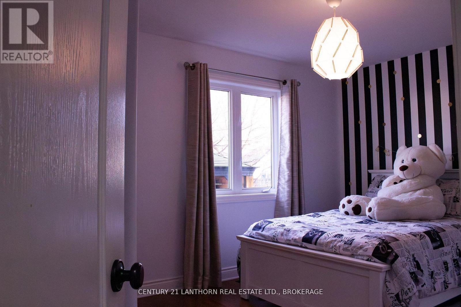 1500 Crimson Crescent, Kingston (City Northwest), ON - Indoor Photo Showing Bedroom