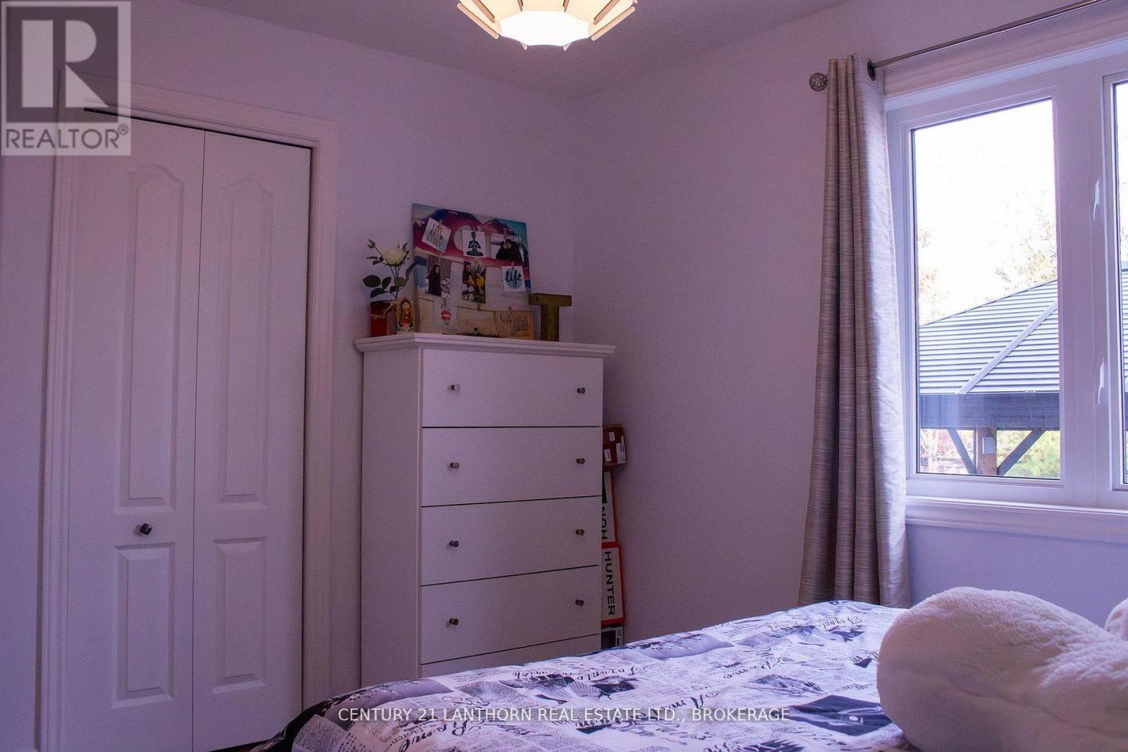 1500 Crimson Crescent, Kingston (City Northwest), ON - Indoor Photo Showing Bedroom