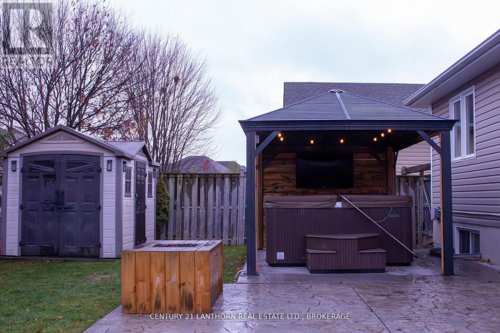 1500 Crimson Crescent, Kingston (City Northwest), ON - Outdoor