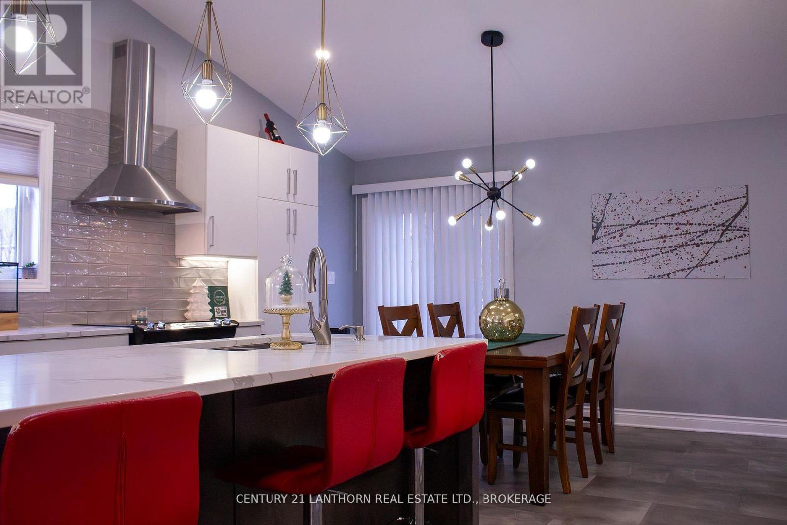 1500 Crimson Crescent, Kingston (City Northwest), ON - Indoor