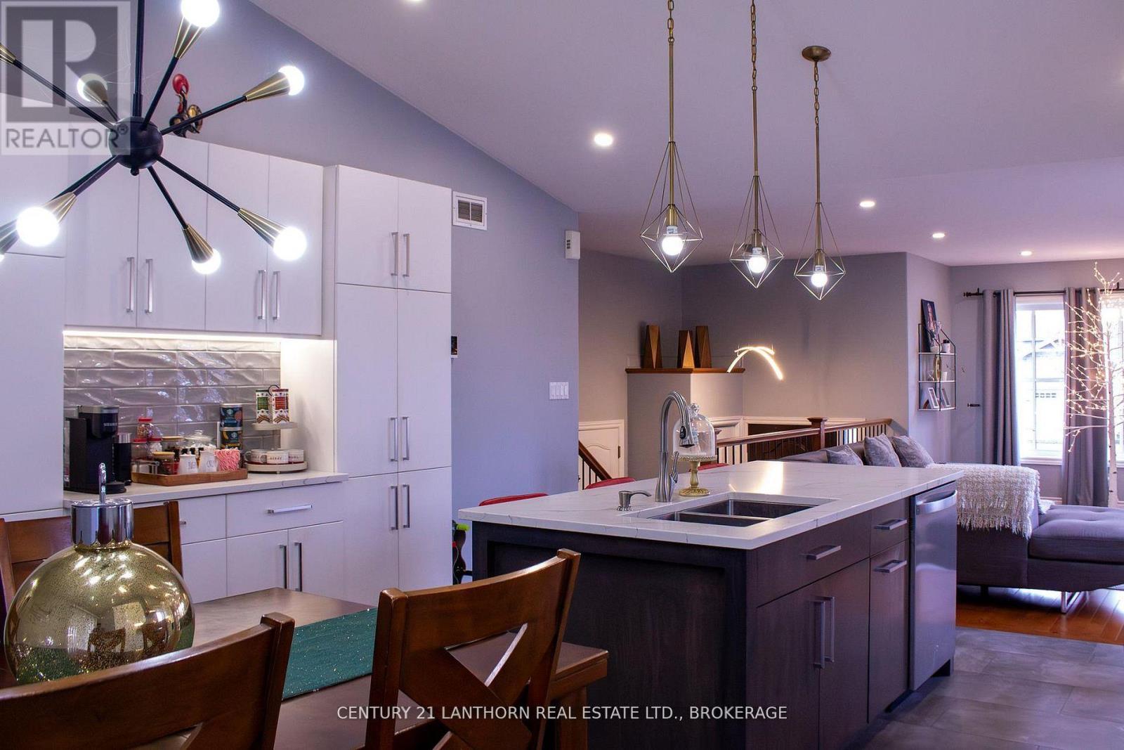 1500 Crimson Crescent, Kingston (City Northwest), ON - Indoor Photo Showing Kitchen With Double Sink
