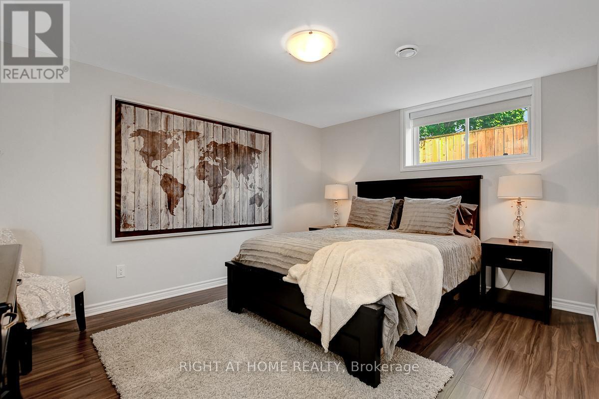 201 Versaille Street, Alfred And Plantagenet, ON - Indoor Photo Showing Bedroom