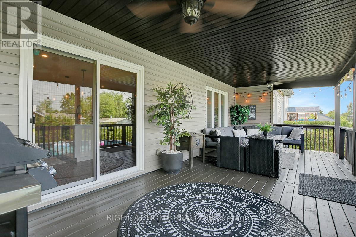 201 Versaille Street, Alfred And Plantagenet, ON - Outdoor With Deck Patio Veranda With Exterior