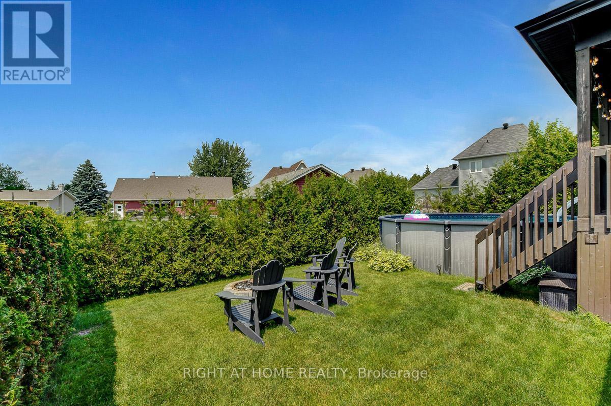 201 Versaille Street, Alfred And Plantagenet, ON - Outdoor With Above Ground Pool