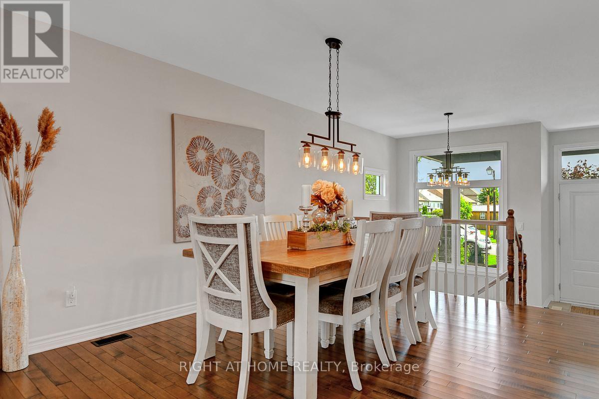201 Versaille Street, Alfred And Plantagenet, ON - Indoor Photo Showing Dining Room