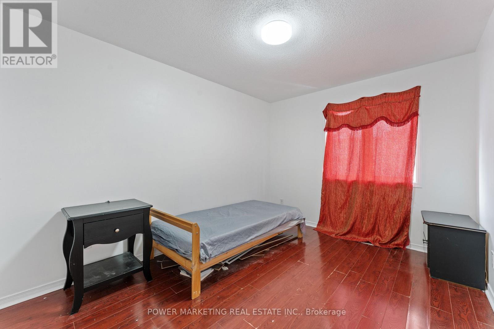 116 Esterbrook Drive, Ottawa, ON - Indoor Photo Showing Bedroom