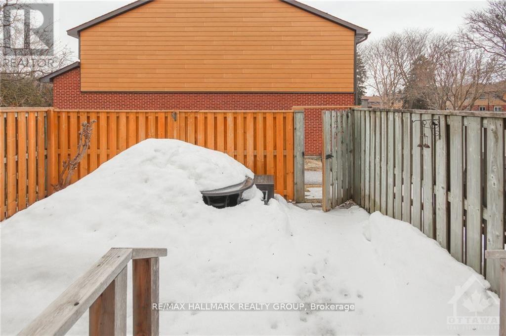 2088 Orient Park Drive, Ottawa, ON - Outdoor With Exterior