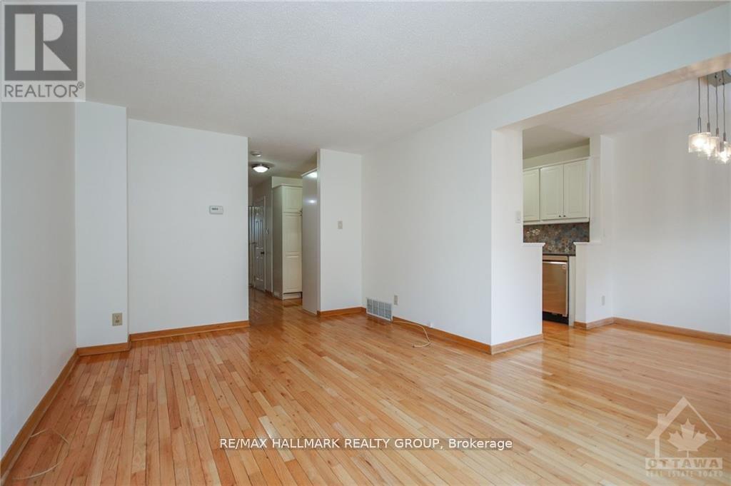 2088 Orient Park Drive, Ottawa, ON - Indoor Photo Showing Other Room