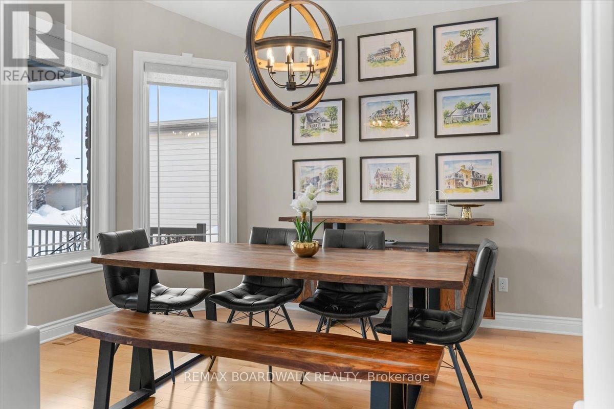 813 Platinum Street, Clarence-Rockland, ON - Indoor Photo Showing Dining Room