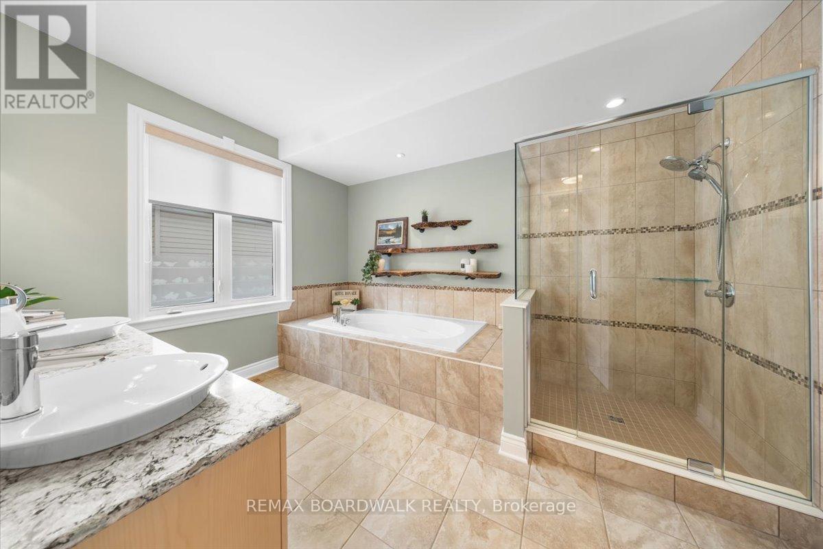 813 Platinum Street, Clarence-Rockland, ON - Indoor Photo Showing Bathroom