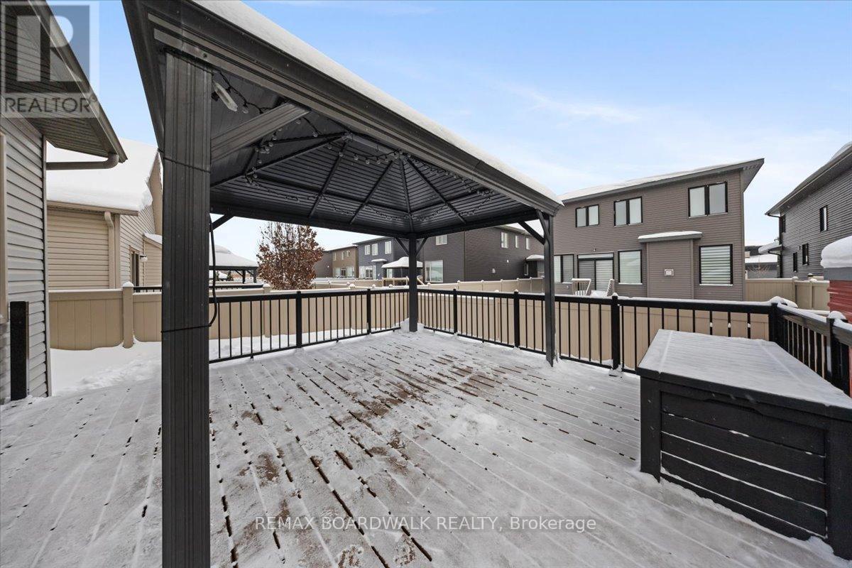 813 Platinum Street, Clarence-Rockland, ON - Outdoor With Exterior