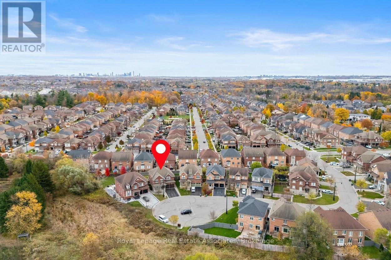 30 Danfield Court, Brampton, ON - Outdoor With View