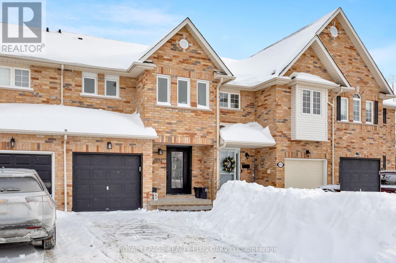 4074 Kryzan Drive, Burlington, ON - Outdoor With Facade