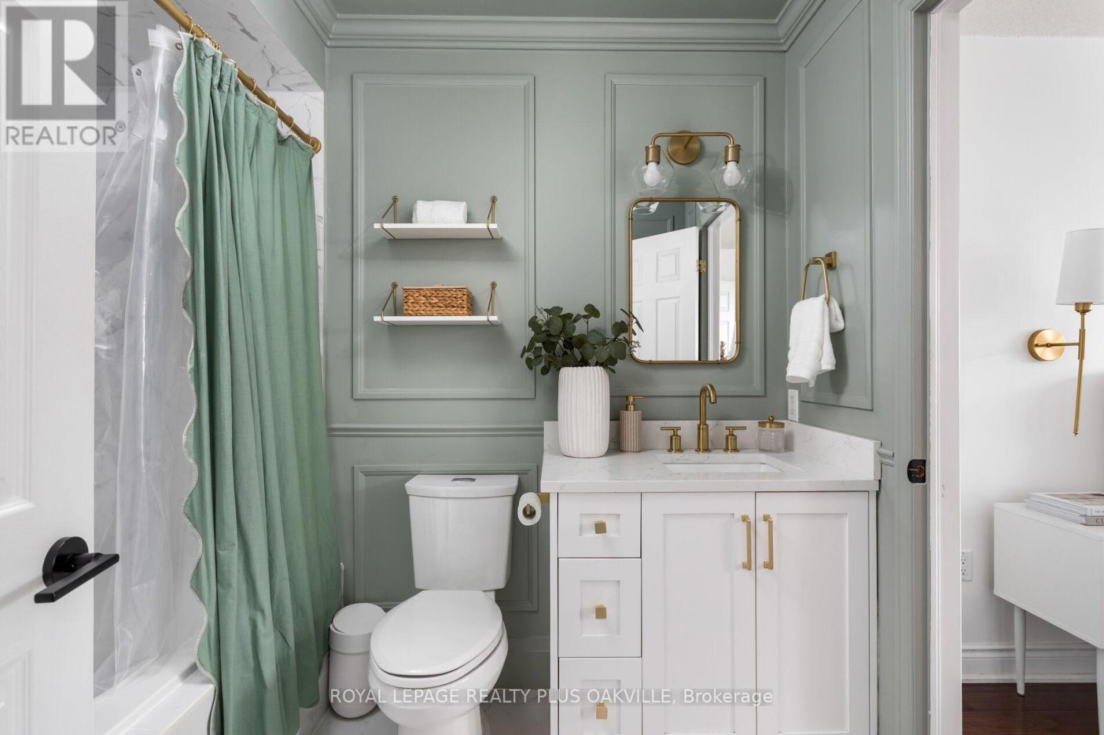 4074 Kryzan Drive, Burlington, ON - Indoor Photo Showing Bathroom