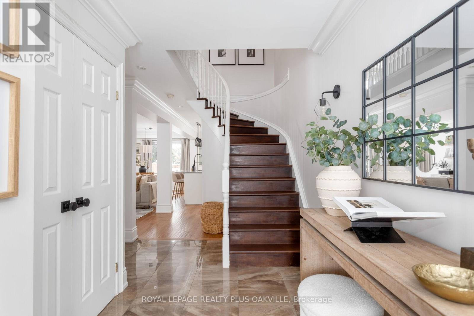 4074 Kryzan Drive, Burlington, ON - Indoor Photo Showing Other Room