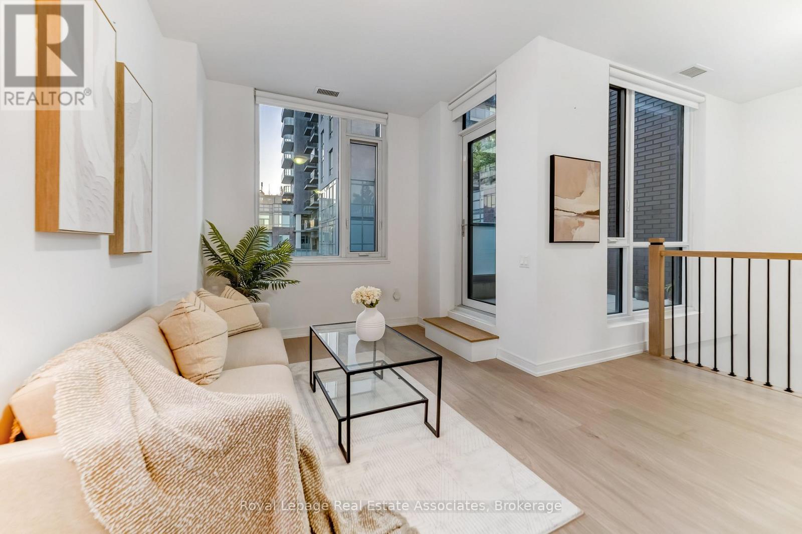 124 - 8 Nahani Way, Mississauga, ON - Indoor Photo Showing Other Room