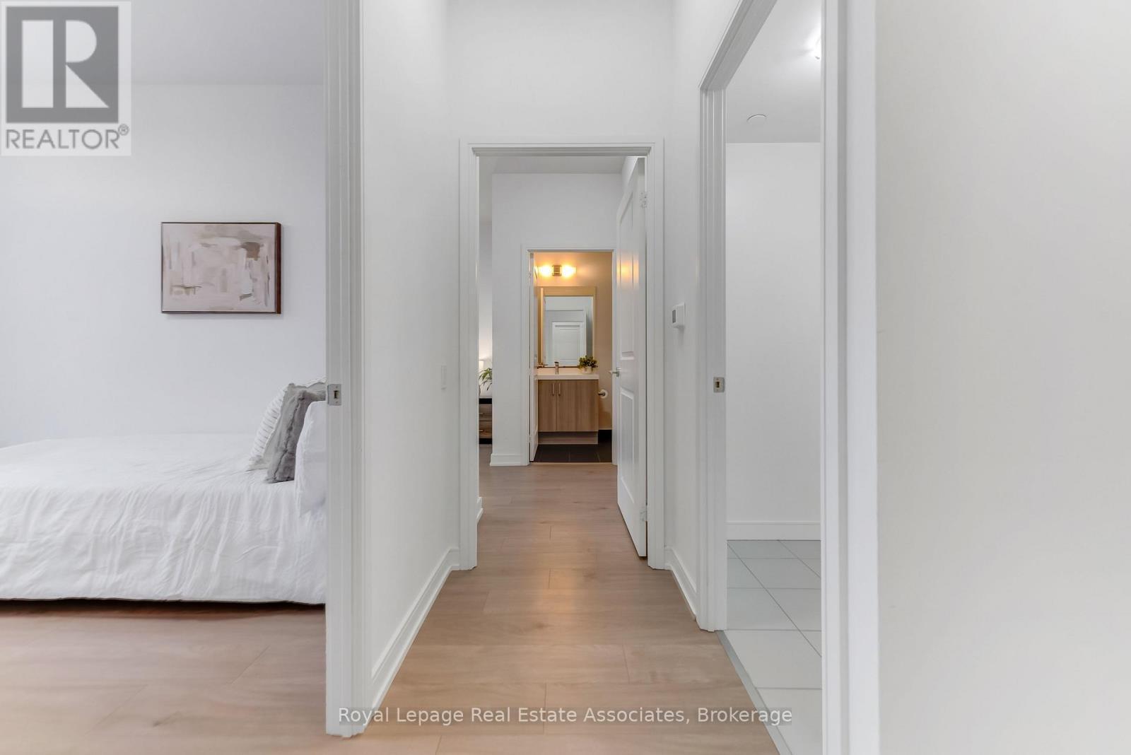 124 - 8 Nahani Way, Mississauga, ON - Indoor Photo Showing Other Room