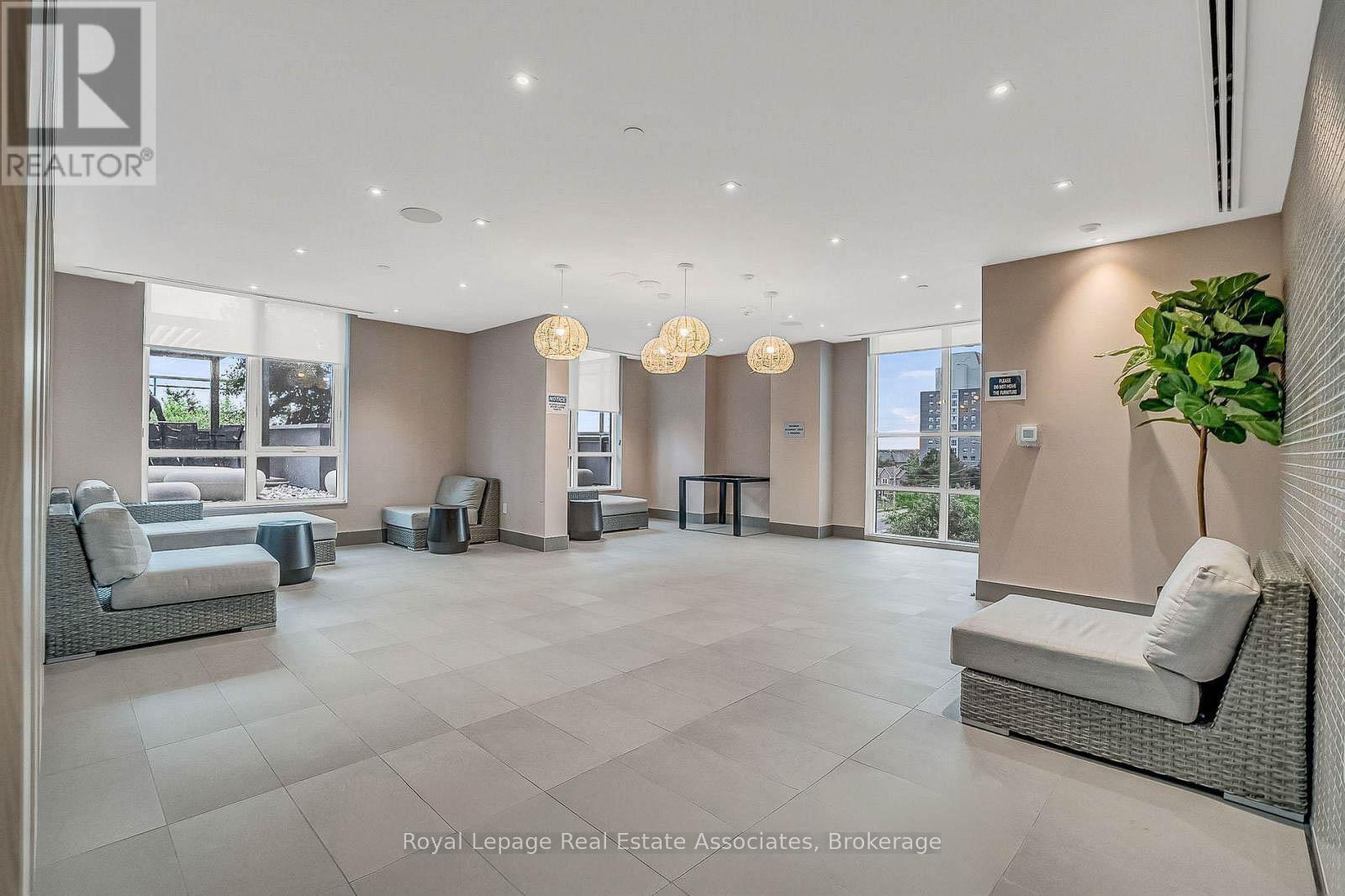 124 - 8 Nahani Way, Mississauga, ON - Indoor