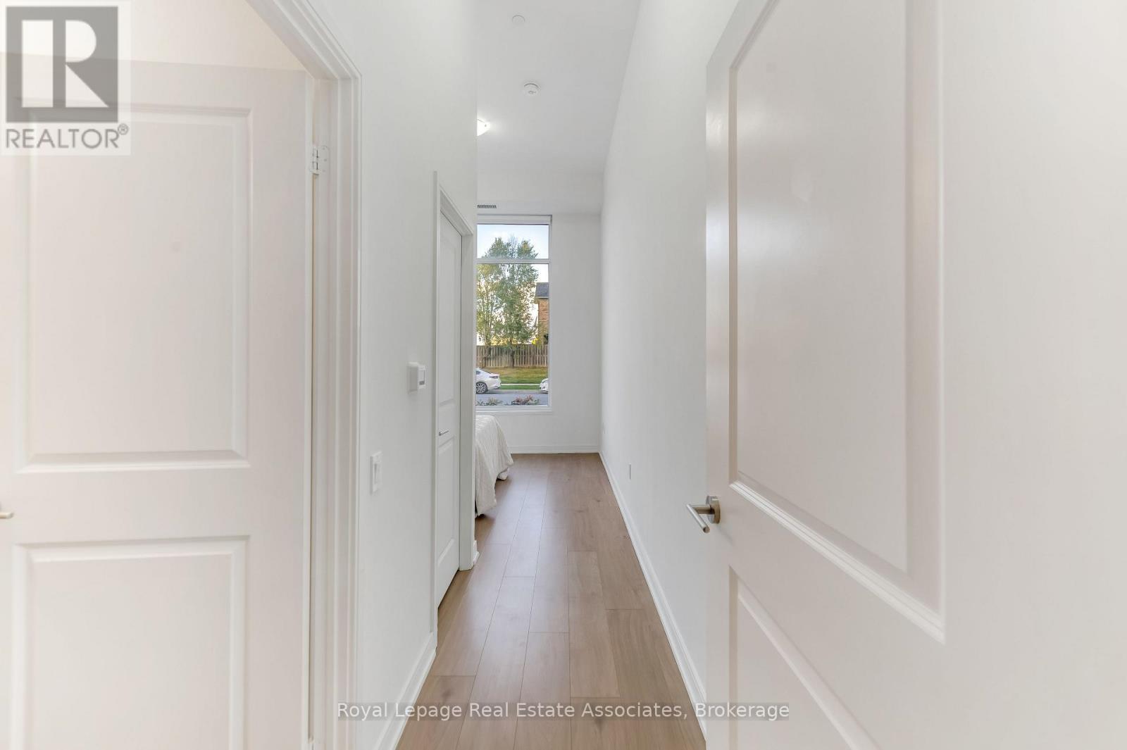 124 - 8 Nahani Way, Mississauga, ON - Indoor Photo Showing Other Room