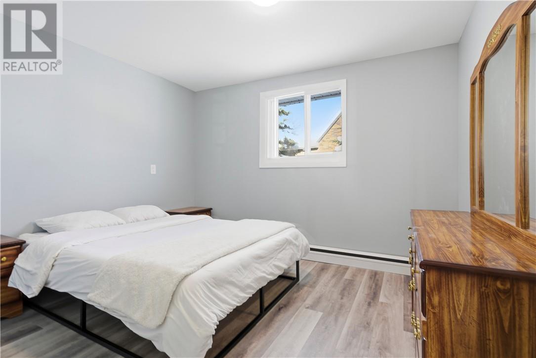 482 Howey Drive, Sudbury, ON - Indoor Photo Showing Bedroom