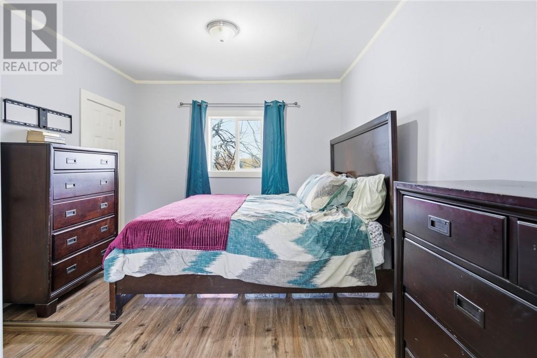 482 Howey Drive, Sudbury, ON - Indoor Photo Showing Bedroom