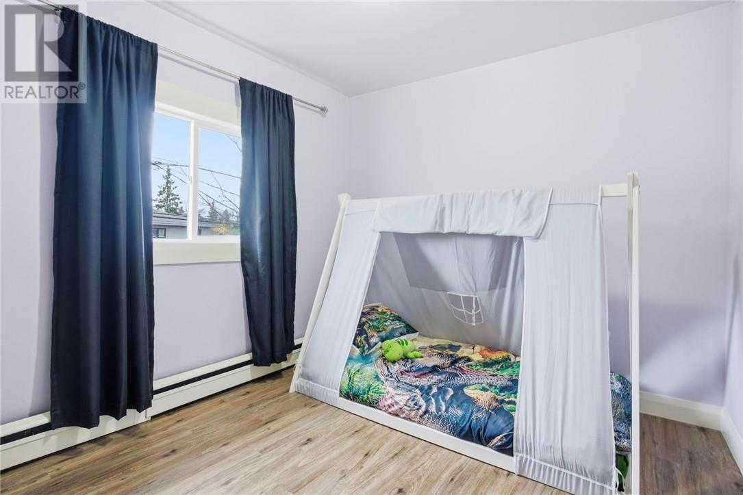 482 Howey Drive, Sudbury, ON - Indoor Photo Showing Bedroom