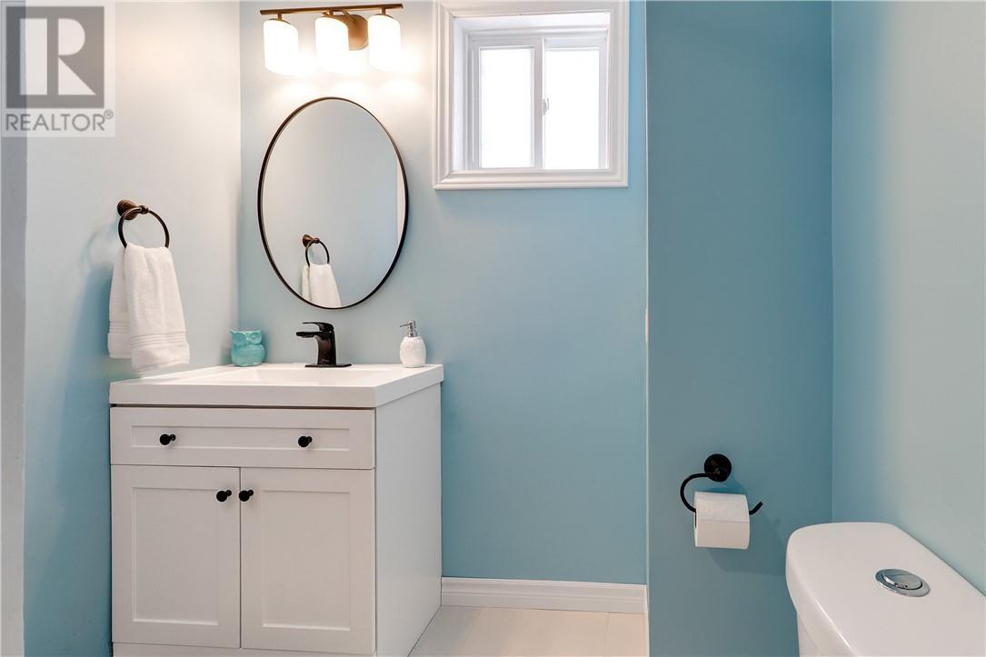 118 Third Street, Sturgeon Falls, ON - Indoor Photo Showing Bathroom