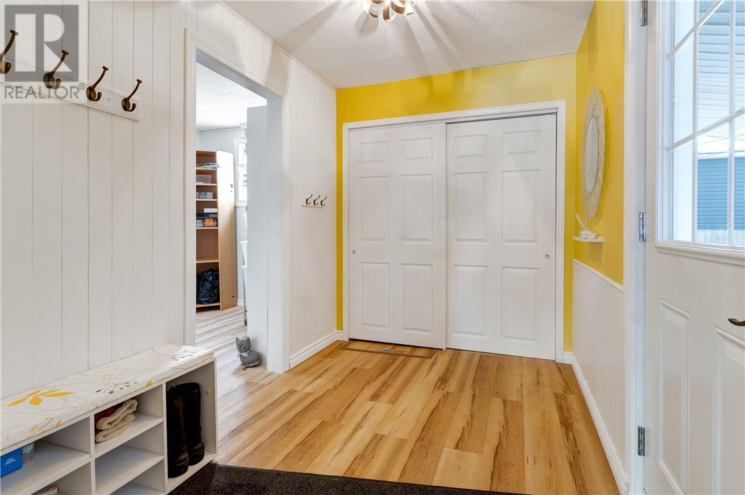 118 Third Street, Sturgeon Falls, ON - Indoor Photo Showing Other Room