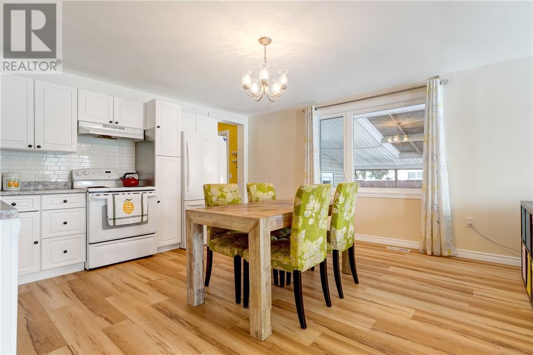 118 Third Street, Sturgeon Falls, ON - Indoor