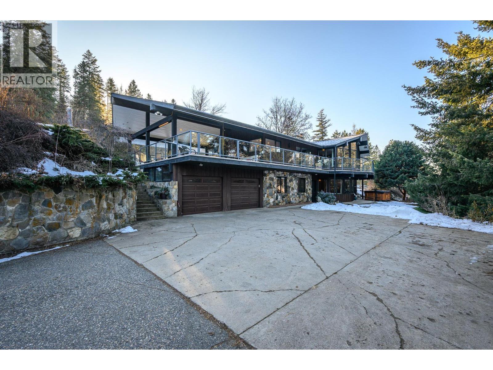 5860 Learmouth Road, Lavington, BC - Outdoor