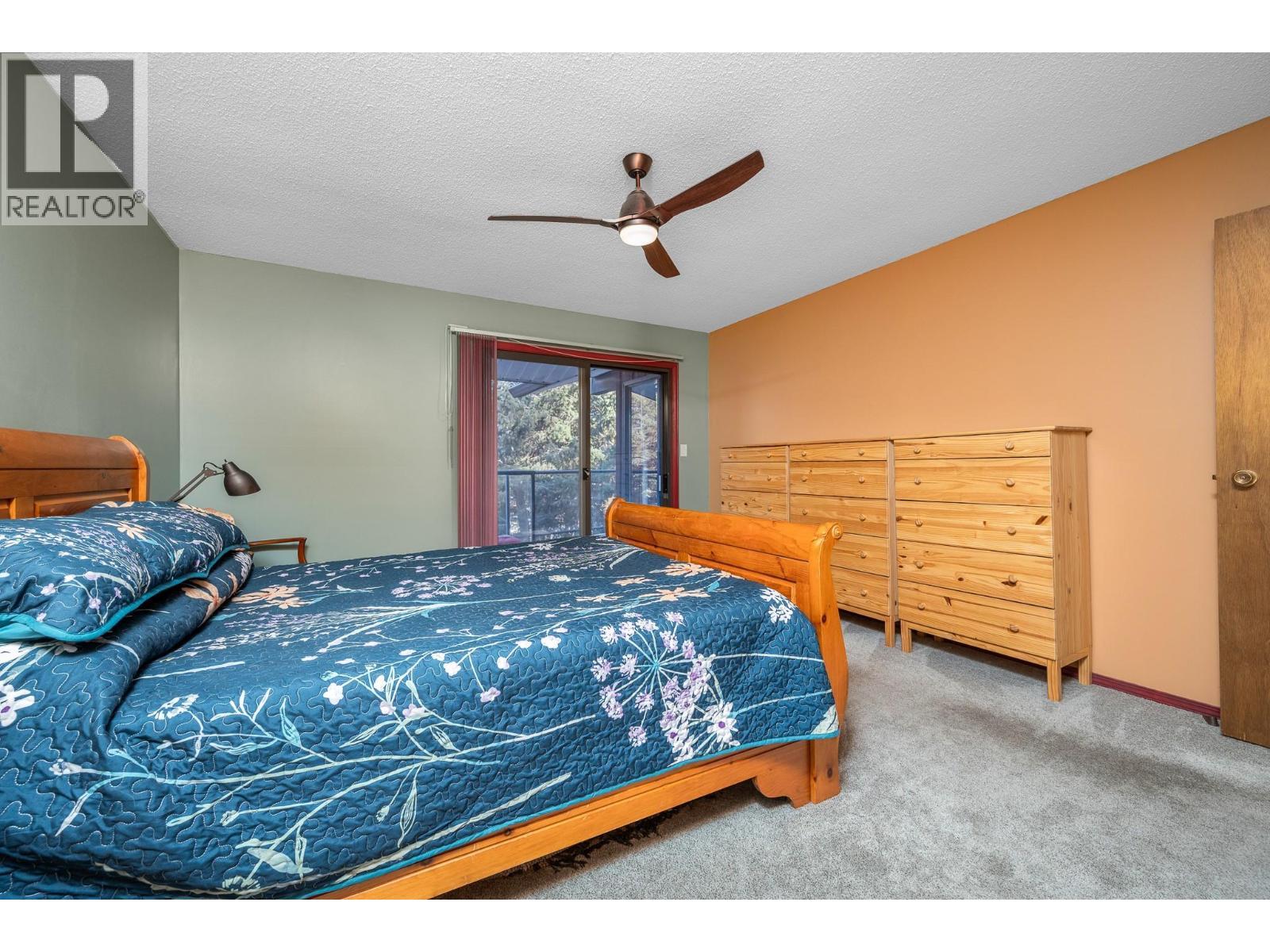 5860 Learmouth Road, Lavington, BC - Indoor Photo Showing Bedroom
